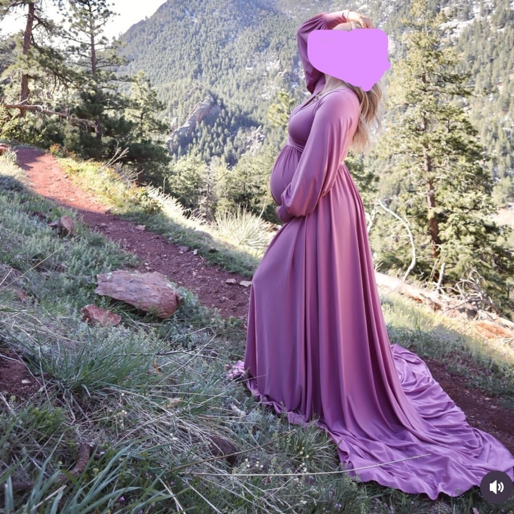 Sweet Mauve Maternity Dress for Photo Shoot. Size L